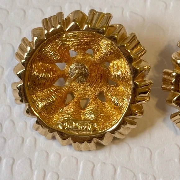 Christian Dior Signed Flower Marquise Circle Pierced Earrings - Picture 7 of 7